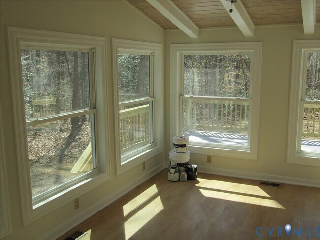 Building Photo - 5705 Community House Rd