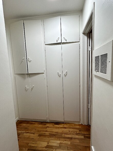 Building Photo - 1231 Formosa Ave