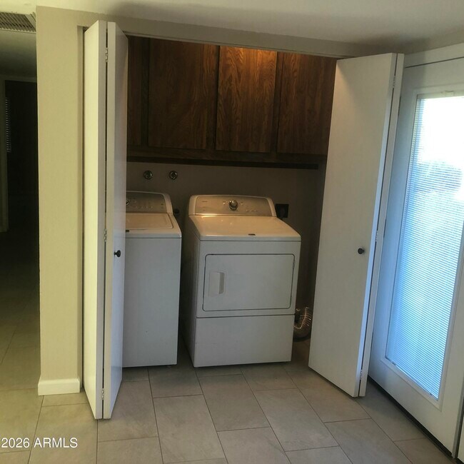 Building Photo - 1070 Leisure World