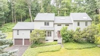 Building Photo - Beautiful Contemporary 3 Bedroom Home
