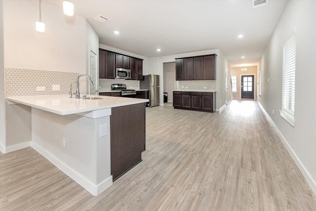 Building Photo - 10651 Whitejacket