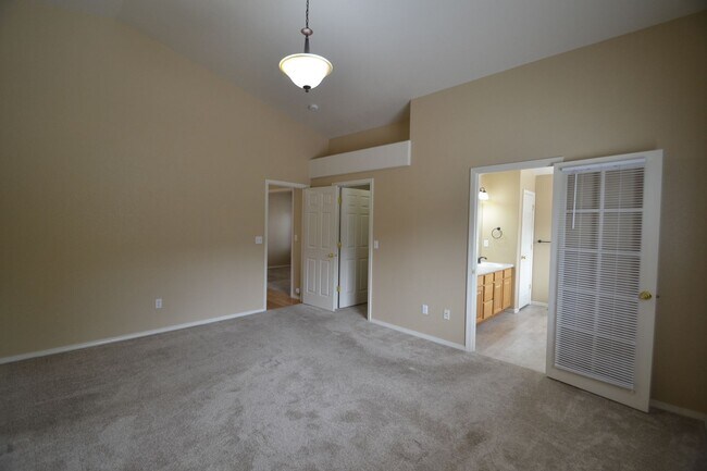 Building Photo - 3885 Cherry Plum Dr