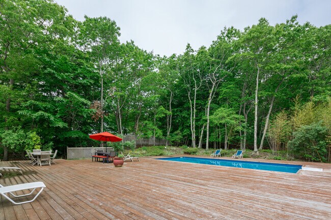 Building Photo - 1 Mountain Laurel Ln