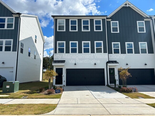 Building Photo - 2795 Cassius Dr