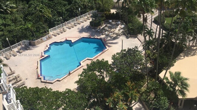 Building Photo - 1111 Crandon Blvd