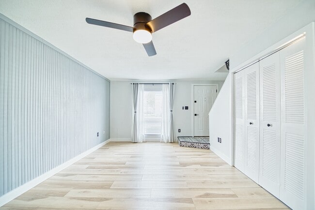 Building Photo - 11912 Cypress Hill Cir