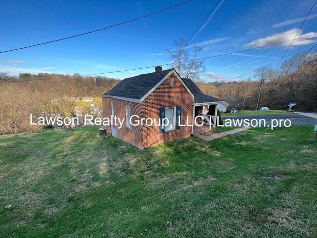 Building Photo - Charming Brick Home in Vinton with Finished Basement