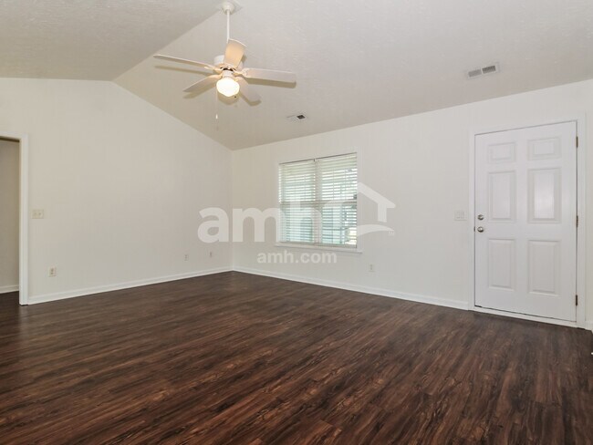 Building Photo - 9504 Huckabee Dr NE