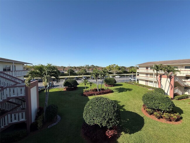 Building Photo - 326 Preston H