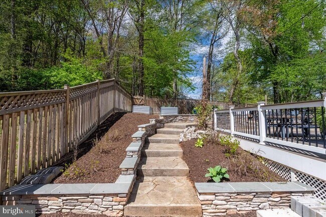 Building Photo - 7822 Gambrill Woods Way