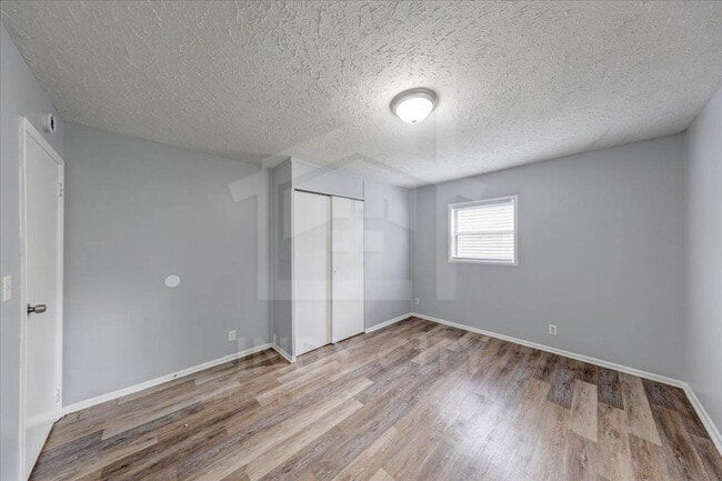 Building Photo - 4007 Downes Dr
