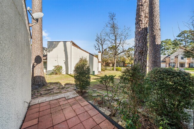 Building Photo - 20309 Sunny Shores Dr