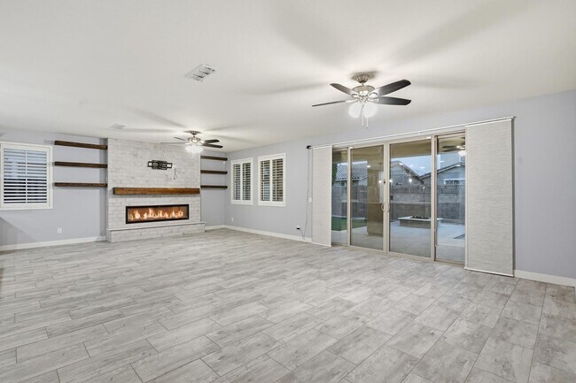 Building Photo - 23111 Via Del Oro