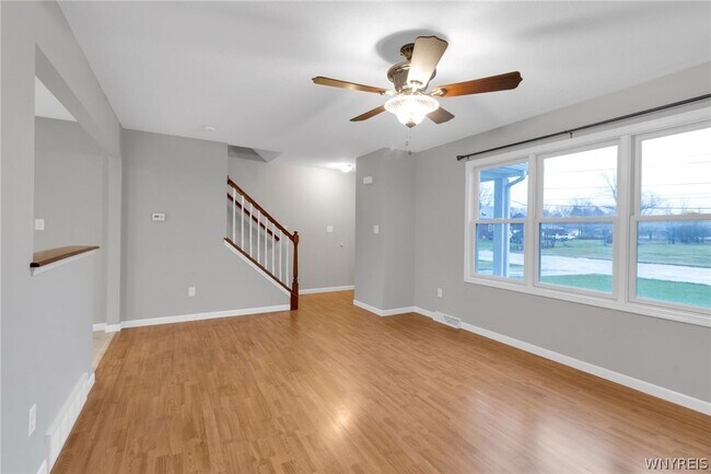 Building Photo - 940 Reserve Rd