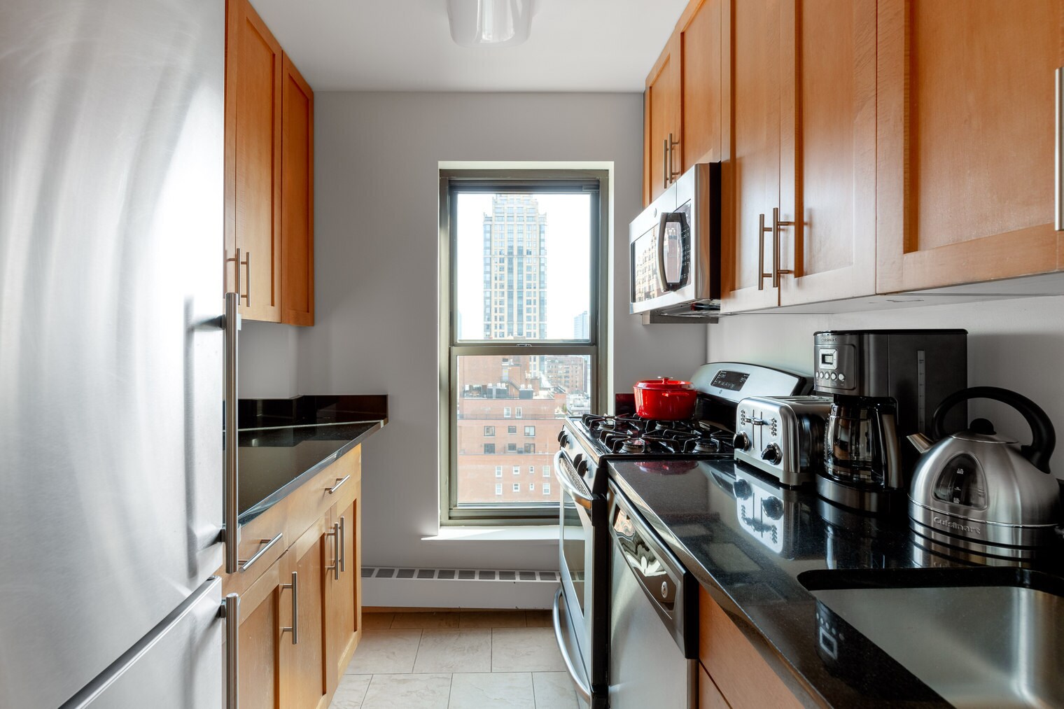 Building Photo - 300 E 51st St