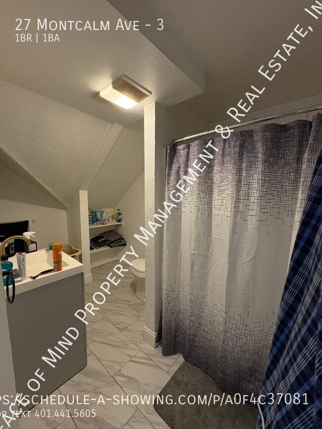 Building Photo - 27 Montcalm St