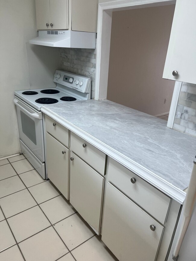 Building Photo - 3106 Harbor Blvd