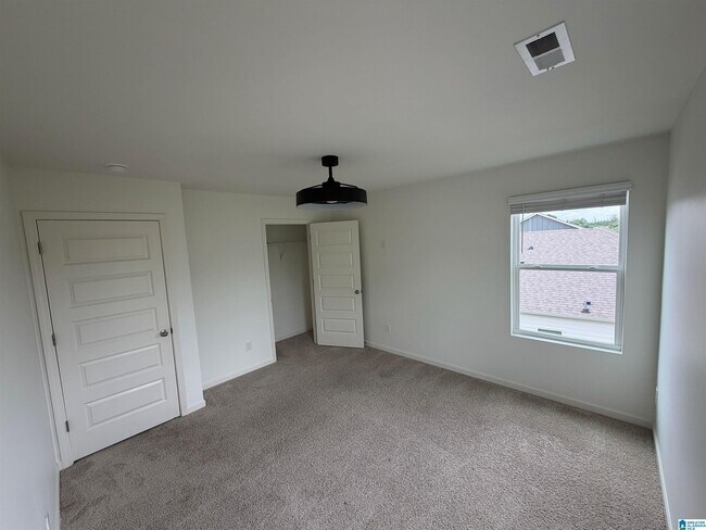 Building Photo - 2032 Lonesome Hen Ln