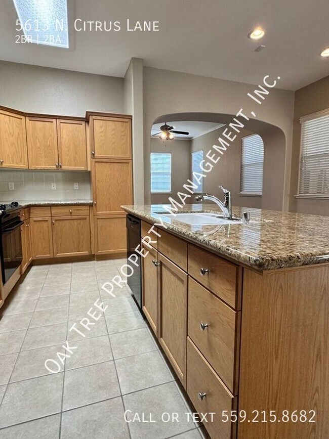 Building Photo - 5613 N Citrus Ln