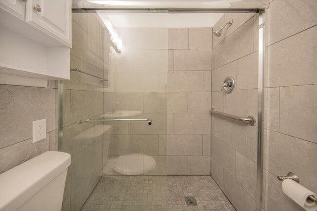 Interior Photo - KAH Properties - 350 Building