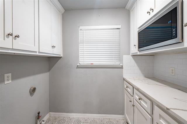 Building Photo - 6933 Wake Forrest Dr