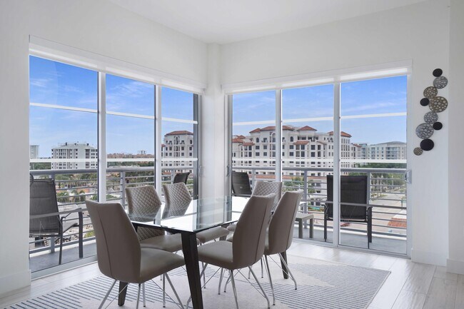Building Photo - 155 E Boca Raton Rd