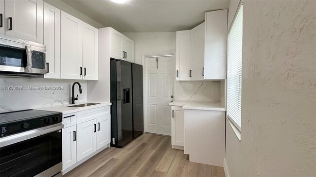 Primary Photo - 550 NW 15th Ct