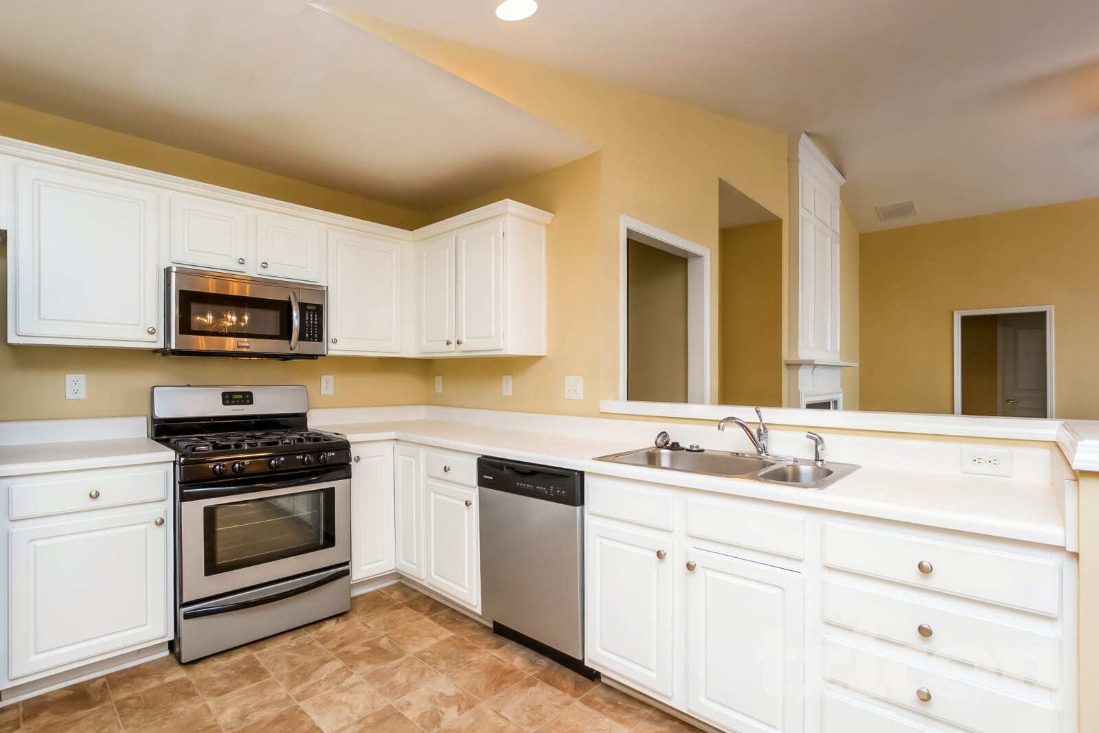 Building Photo - 6610 Waveland Dr