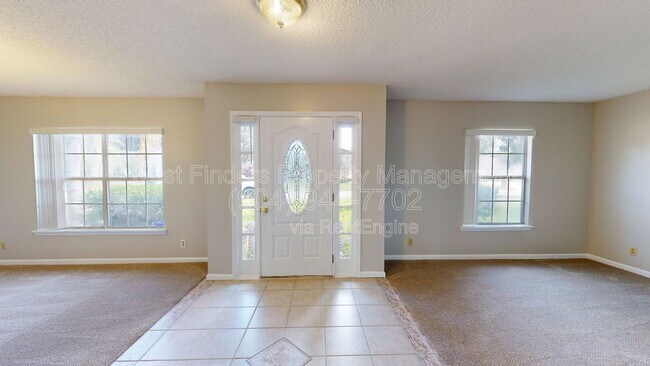 Building Photo - 2094 Forest Gate Dr W