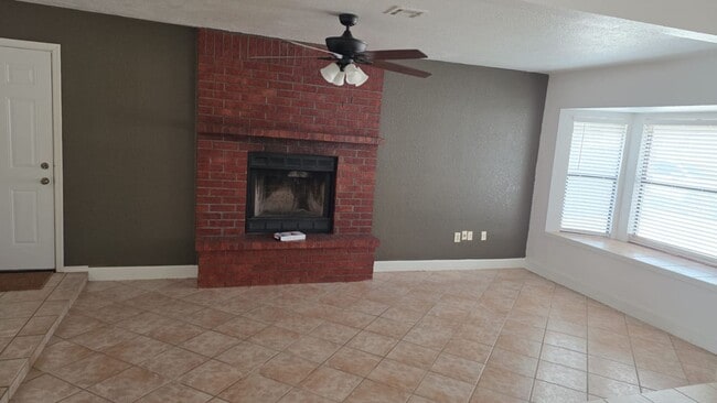 Building Photo - HOME FOR RENT IN ANTHONY TEXAS