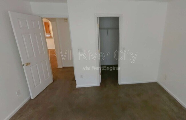 Building Photo - 3800 Pebble Brooke Circle South