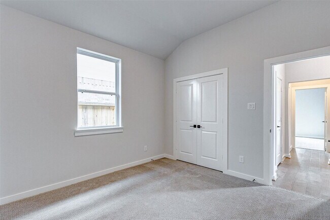 Building Photo - Timber Brook Drive, Sienna, TX 77459 - 3 BR 2 BA single-family home
