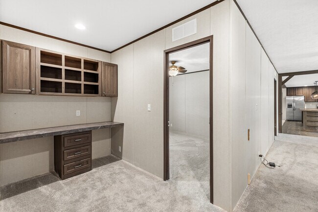 Building Photo - 444 Happy Swaner Ln