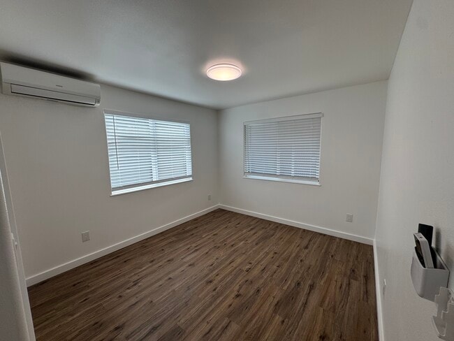 Building Photo - 41-675A Mokulama St