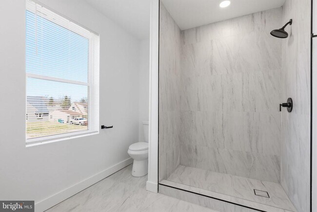 Building Photo - 25 Autumn Ln