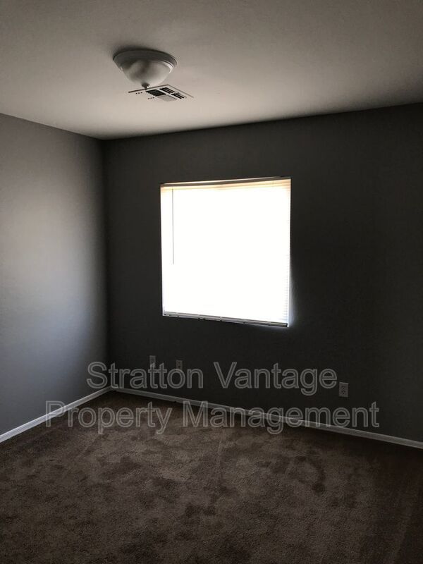 Building Photo - 12525 W Rosewood Ln