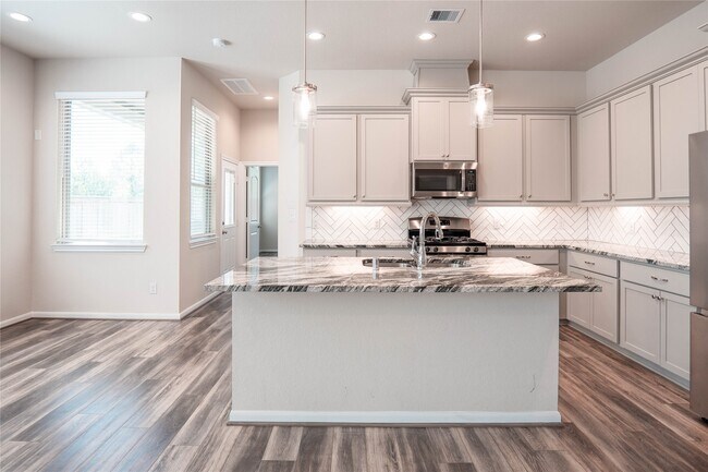 Building Photo - 16119 Northern Cardinal Ln