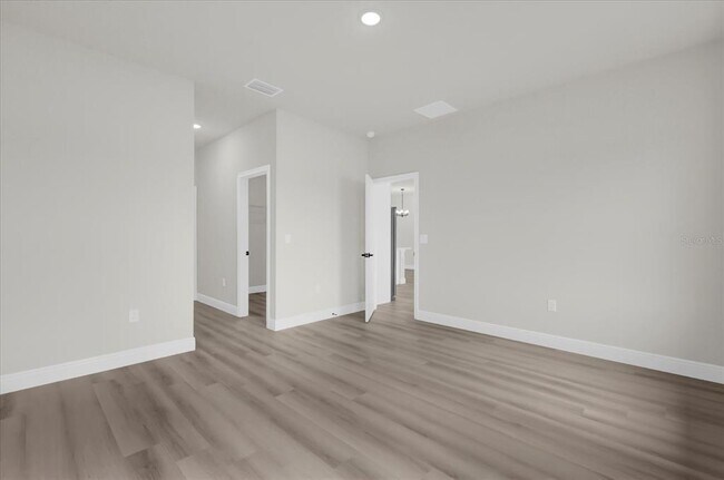 Building Photo - 15568 SW 46th Cir