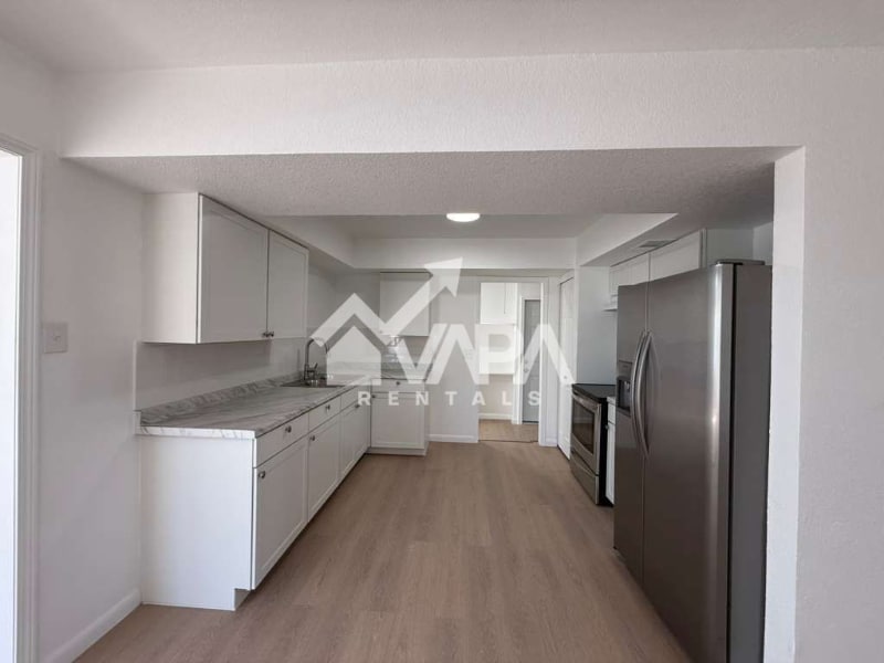 Building Photo - 7462 Meadow Breeze Dr