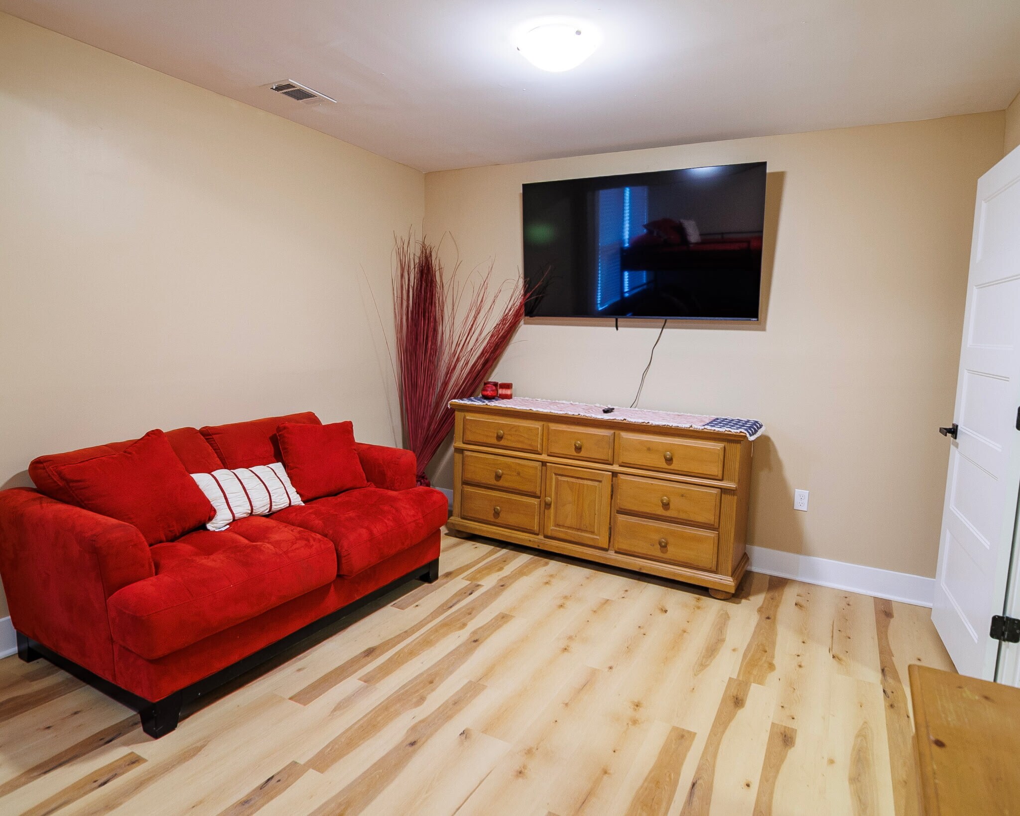 Building Photo - Room in House on Beecher St SW