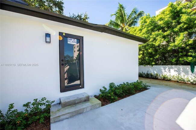 Building Photo - 764 NW 36th Ave