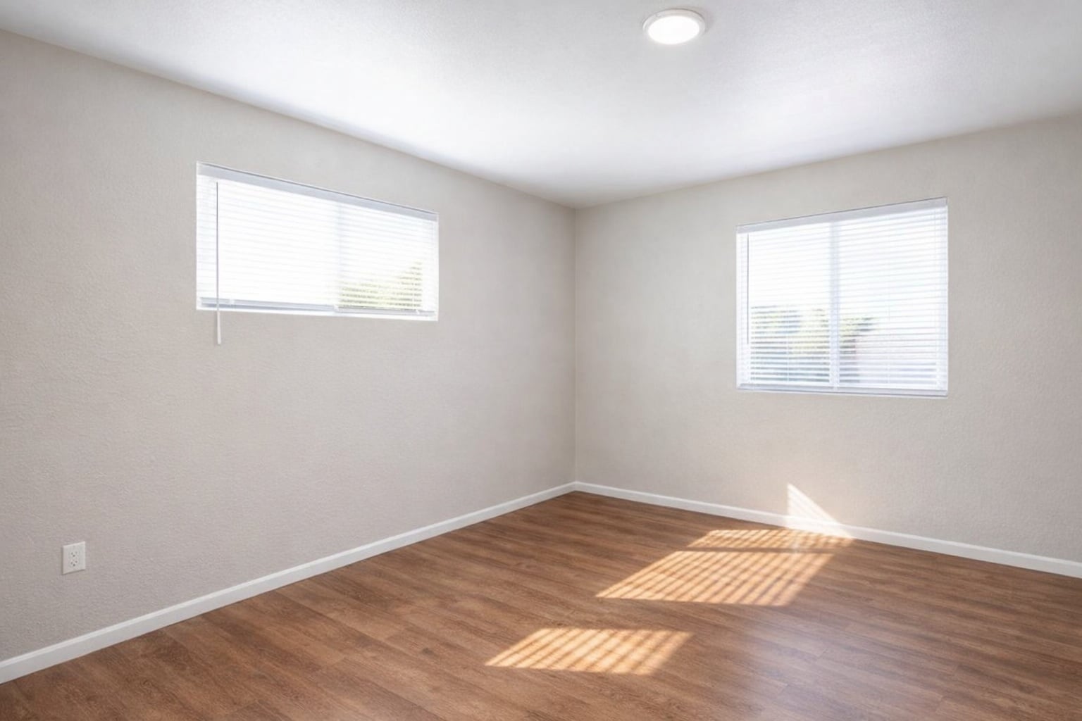 Building Photo - 815 N Arbor Ave