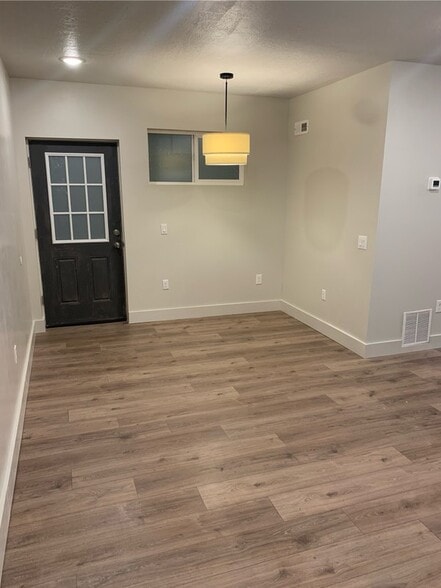 Building Photo - 154 W 800 S