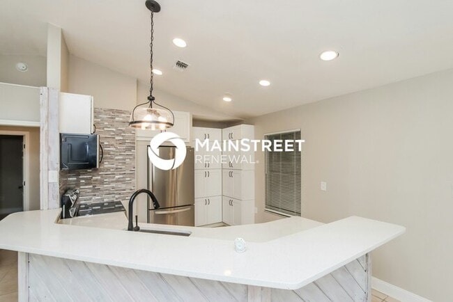 Building Photo - 3 Bedroom Pet-Friendly Home in Palm Bay, F...
