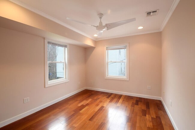 Building Photo - 69 Clifton Pl