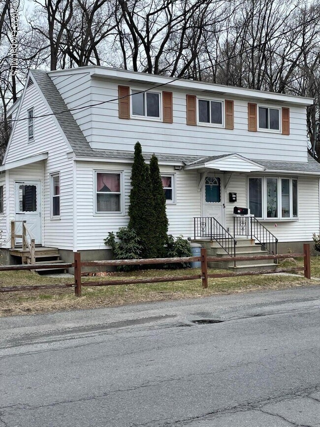 Primary Photo - 6 Zoar Ave