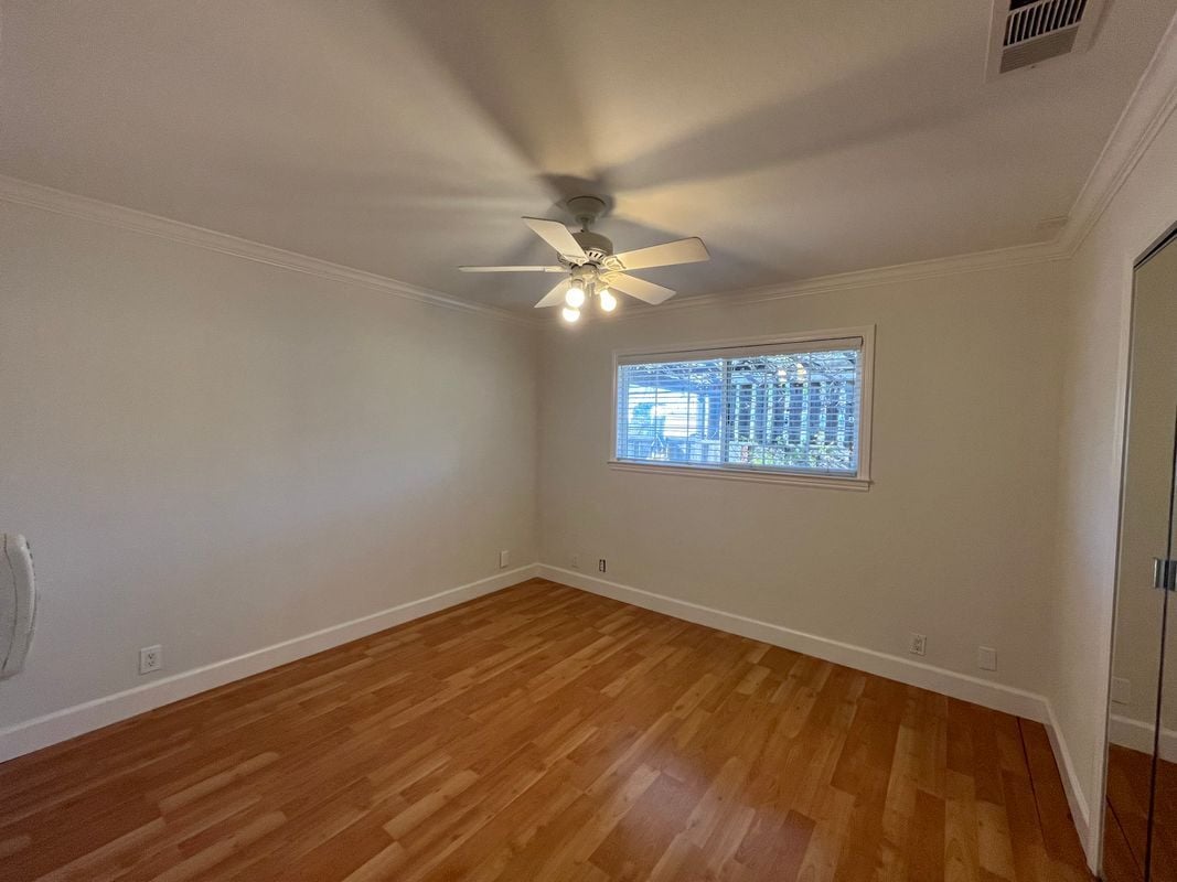 Building Photo - 1450 Carolina Dr