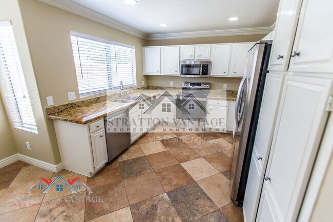 Building Photo - 7420 W Los Gatos Dr