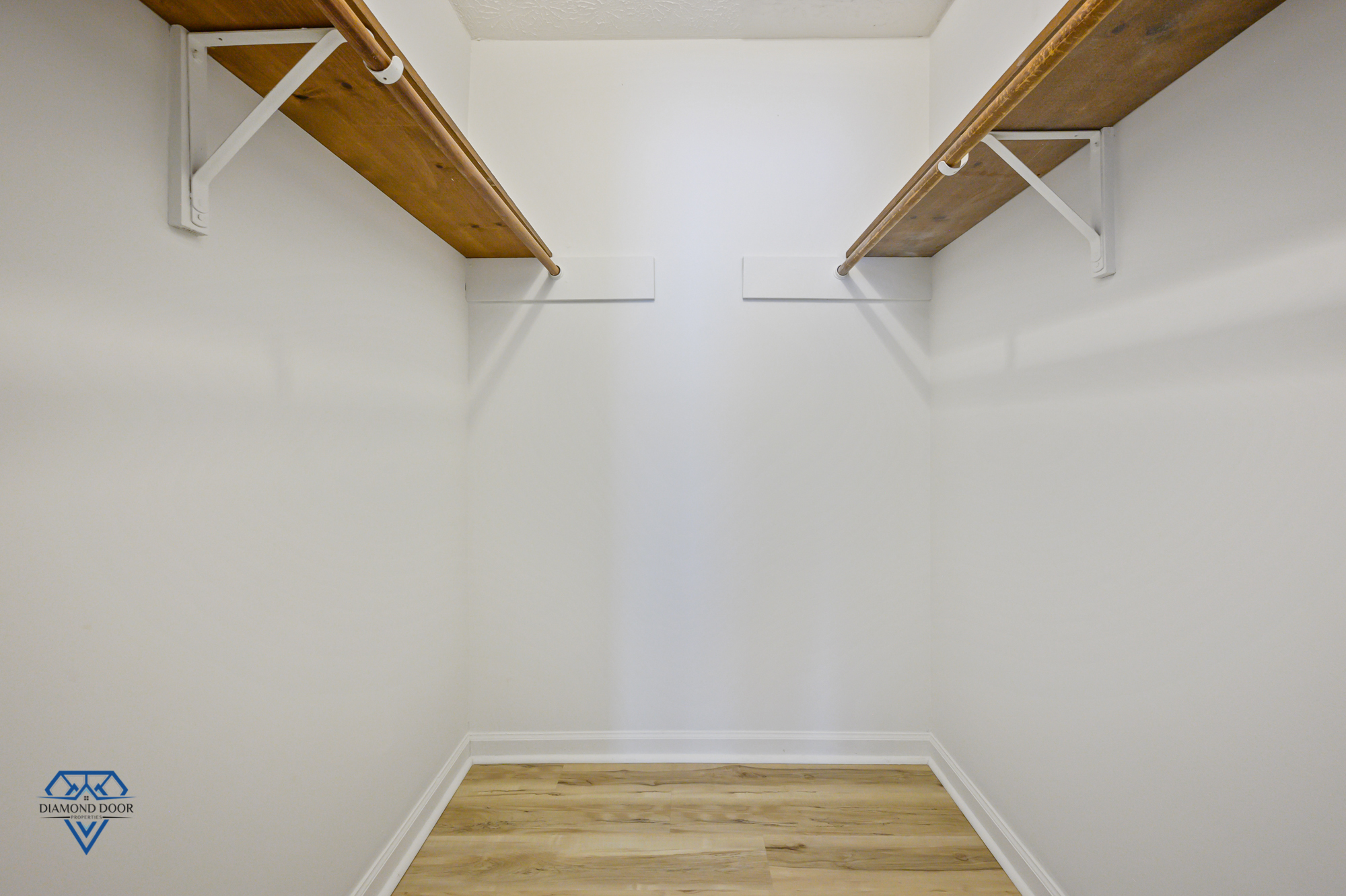 Building Photo - 4400 Chartley Ln