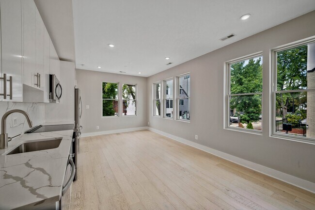 Building Photo - 1638 K St NW